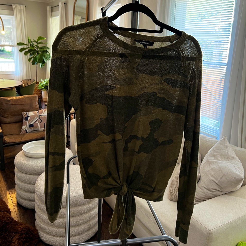 Camo tie front thin sweater top